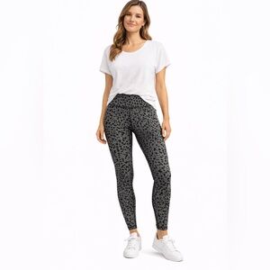 Balence Collection Women’s Athletic Leggings Black And Gray Leopard Print